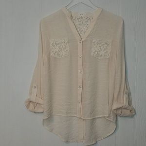 Hi Lo button down blouse Daisy applique